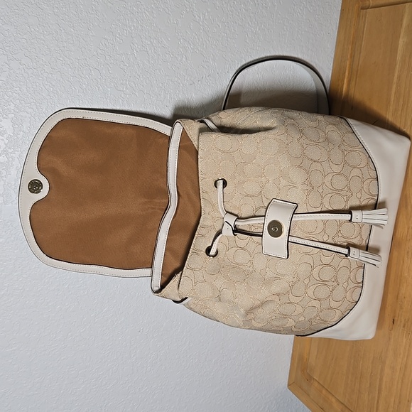 COACH Signature Elle Backpack F73313 - Picture 7 of 12